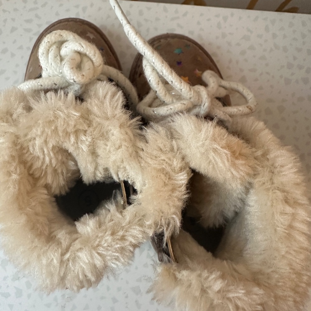 NIB Cat & Jack Reed Lace-up Shearling Boots Size 5 - Picture 7 of 9